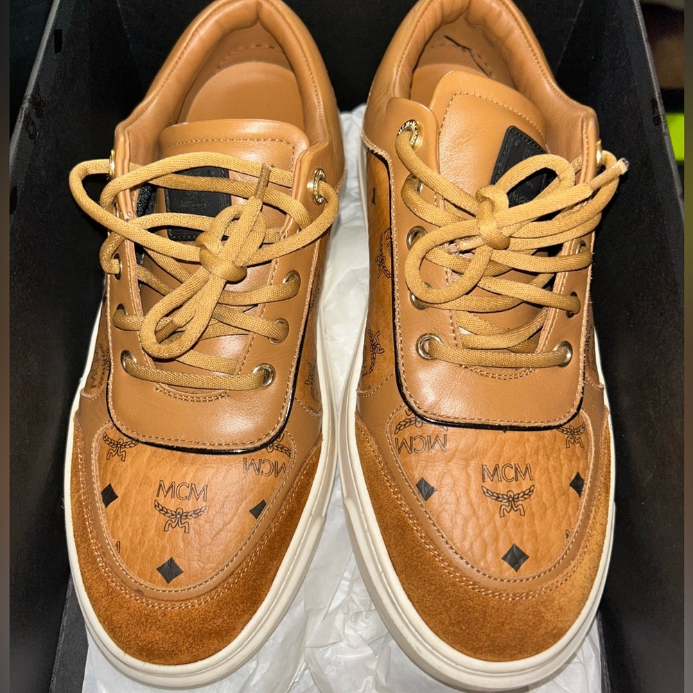 Mcm Women’s size 38 Gymshoe